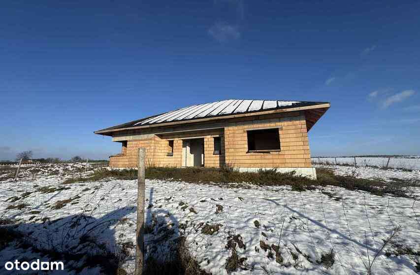 Nowoczesny dom parterowy w stanie surowym otwartym - Pełny obrazek: 2/12