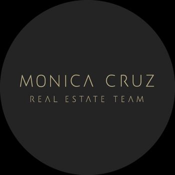 Team Mónica Cruz Logotipo