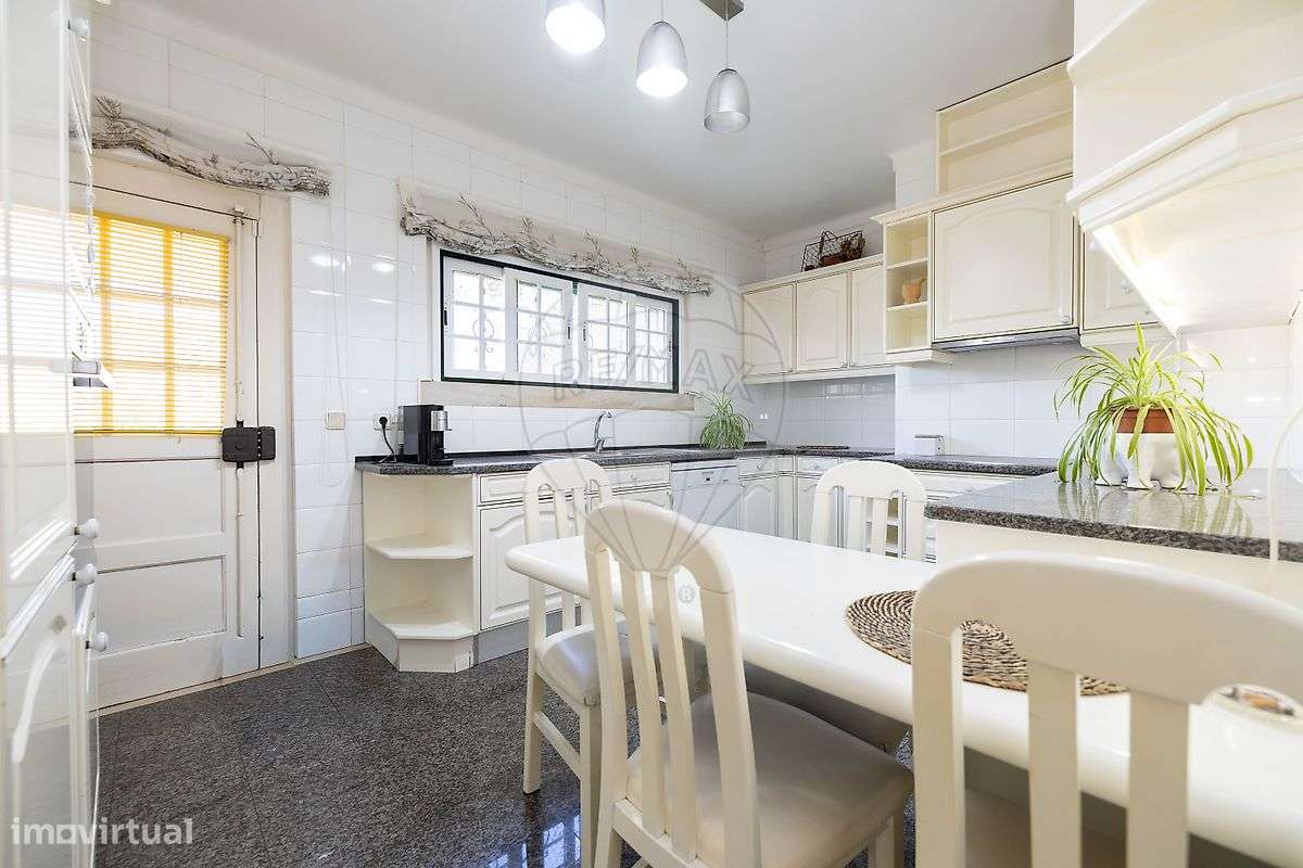 Moradia T4 para venda-14