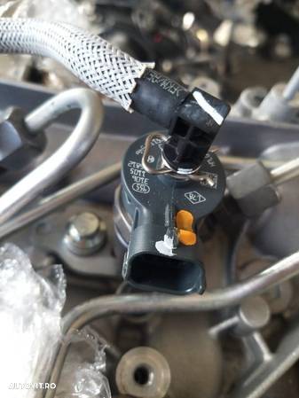 Injector 1.6 dci 0445110546 renault trafic - 3