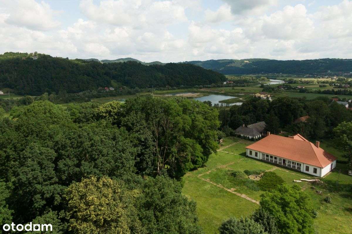 Zabytkowy Xix w. dwór w Rożnowie nad Dunajcem-17