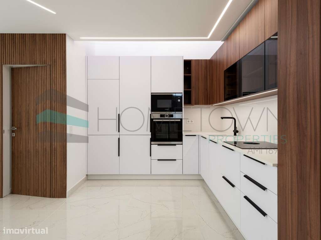 Fantástica Moradia T3 Renovada - A Apenas Minutos da Praia e Praça,... - Grande imagem: 5/28