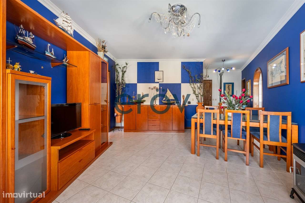 Apartamento T1 com Lugar de Garagem a 500 Metros da Praia – Póvoa de V-14