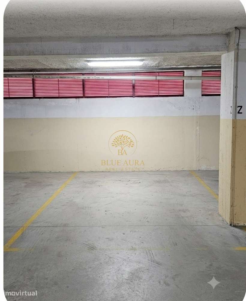 T2+1 Senhora da Hora, com lugar de garagem e arrumo.-13