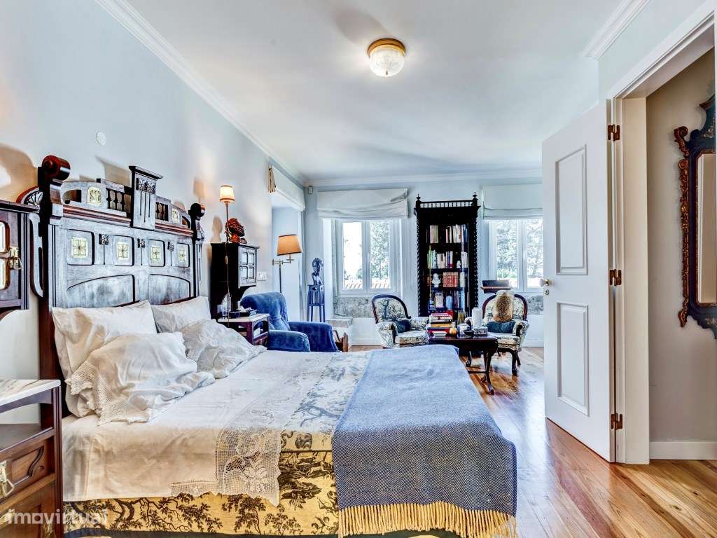 Moradia T4+1 no Centro da Vila Nogueira de Azeitão-29