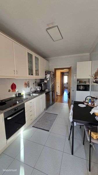 Apartamento T2 105m em Mafamude - Grande imagem: 4/12