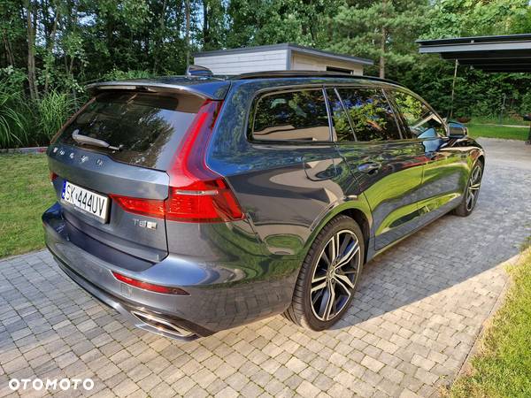 Volvo V60 T8 AWD Plug-In Hybrid R-Design - 33