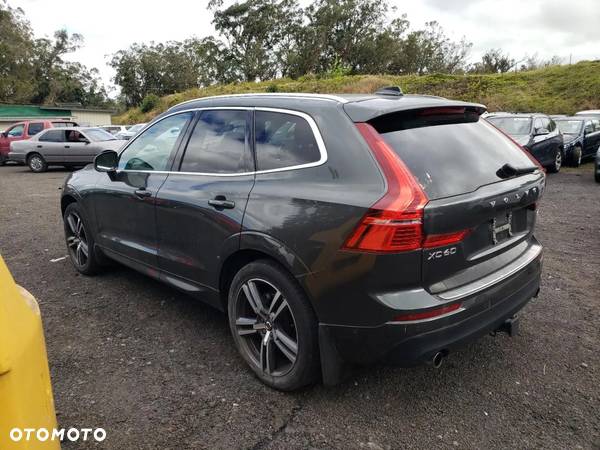 Volvo XC 60 T5 AWD Momentum - 6