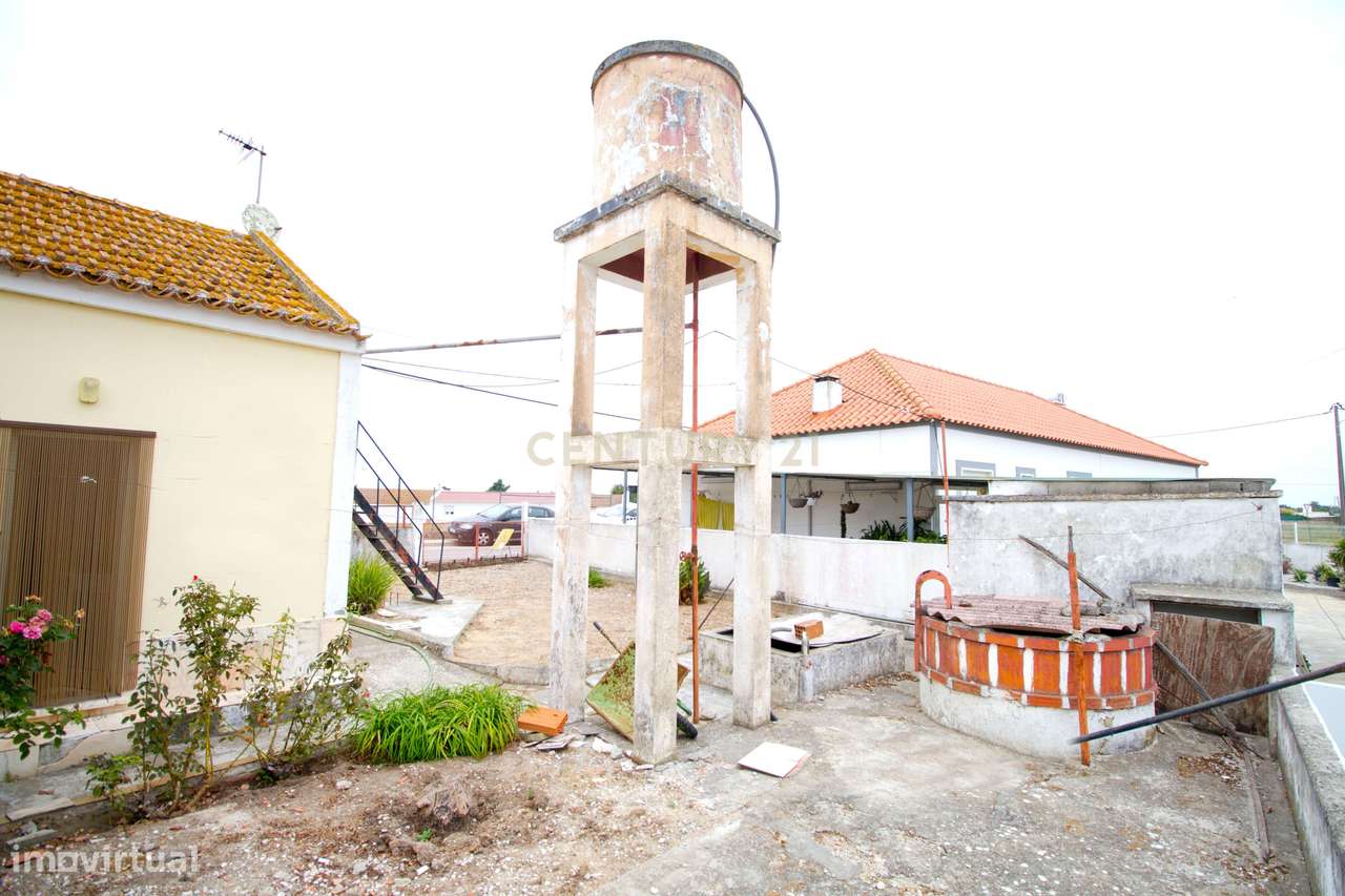 Moradia T2 para Remodelação nas Pontes-38