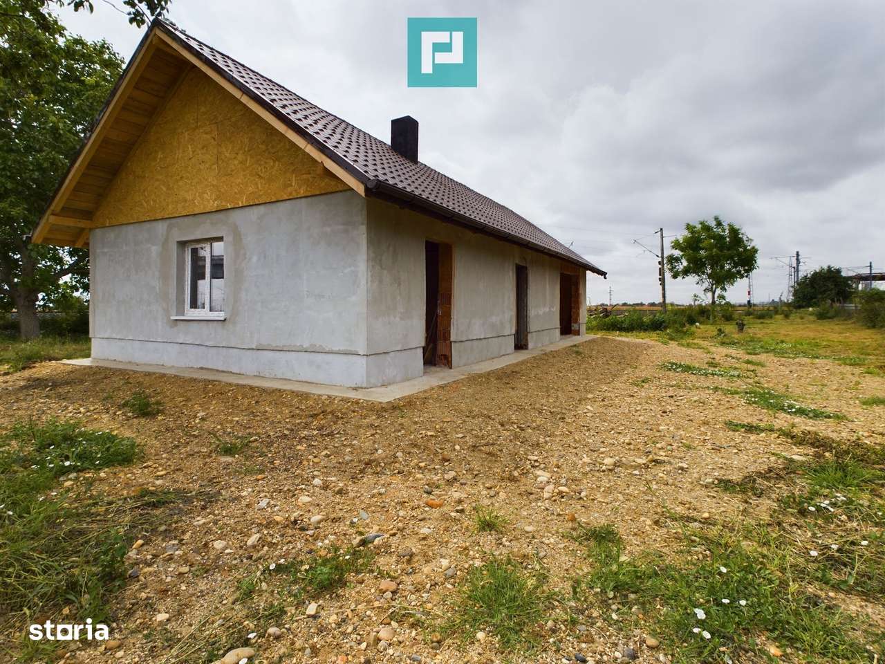 Casă cu 3 camere la roșu de vânzare zona 6Vânători - Imagine principală: 1/7