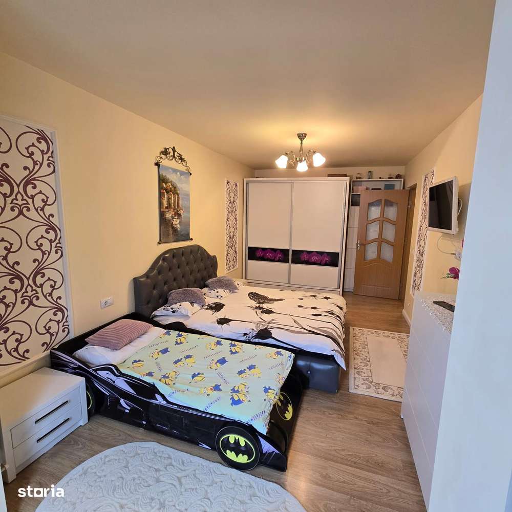 Vând apartament cu 4 camere ultracentral-4