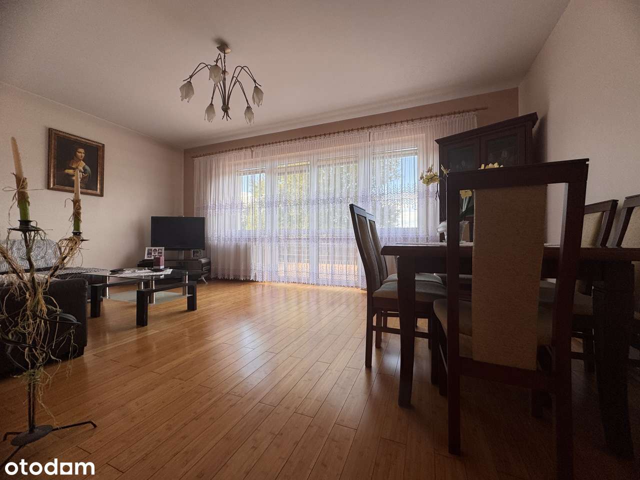 Wyjątkowa nieruchomość z częścią usługową-12