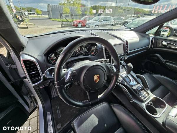 Porsche Cayenne Platinum Edition - 22