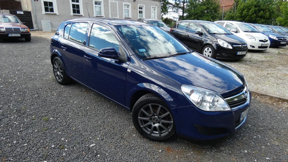 Opel Astra H 1.6 Edition 2012