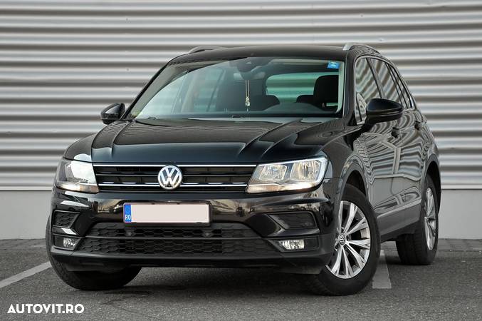 Volkswagen Tiguan - 1