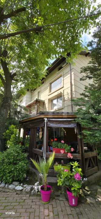 Proprietate Exclusivista: 2 Case, Piscina si Teren de Tenis pe 3833 mp - Imagine principală: 5/19