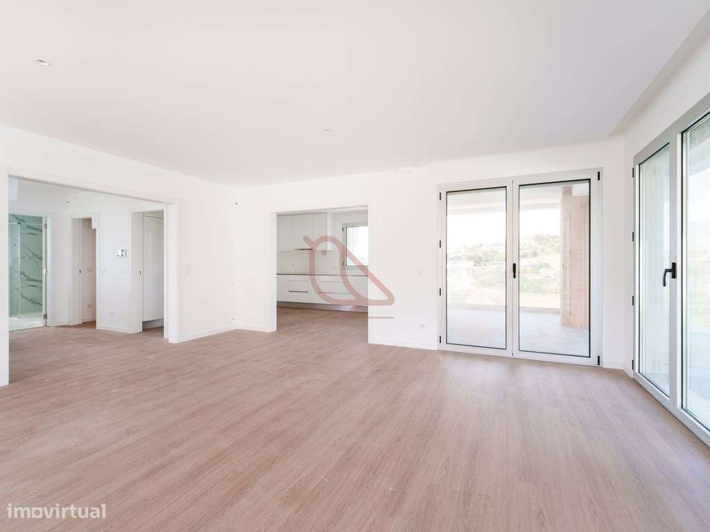 Moradia Isolada T4 Contemporânea com Jardim e Acabamentos Premium -...-15