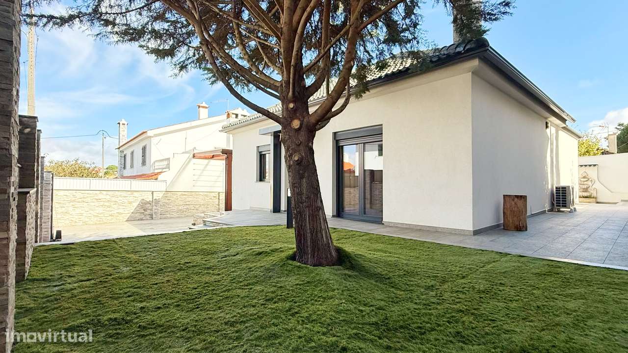 Moradia IsoladaT1+1 Totalmente Remodelada -Charneca da Caparica-5