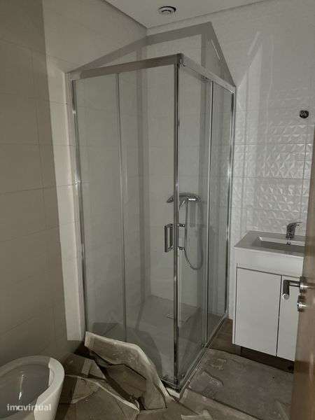 Predio a 200m da avenida de gaia e metro-3