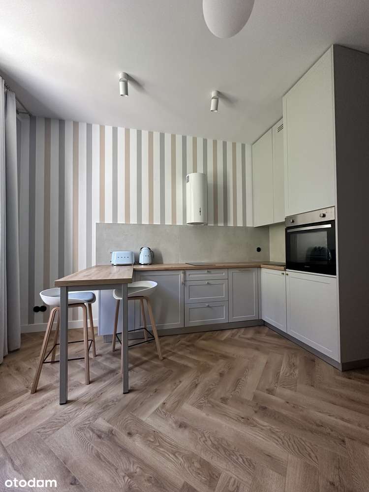 Nowe po remoncie - 2 pokoje ul. Wl. SYROKOMLI 45 m2 - Pełny obrazek: 5/17