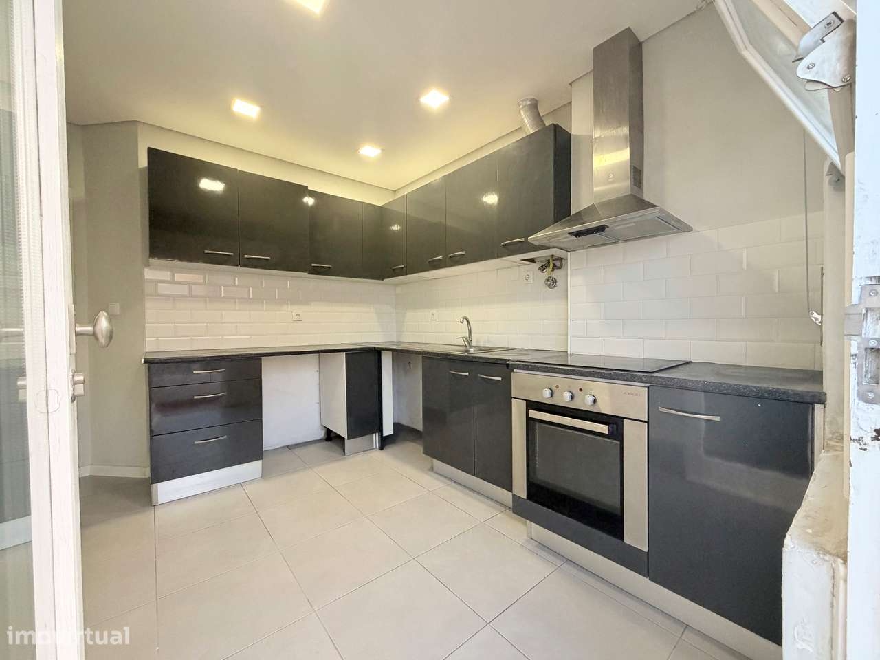 Apartamento T3 Venda em Viana do Castelo (Santa Maria Maior e Monserra-4