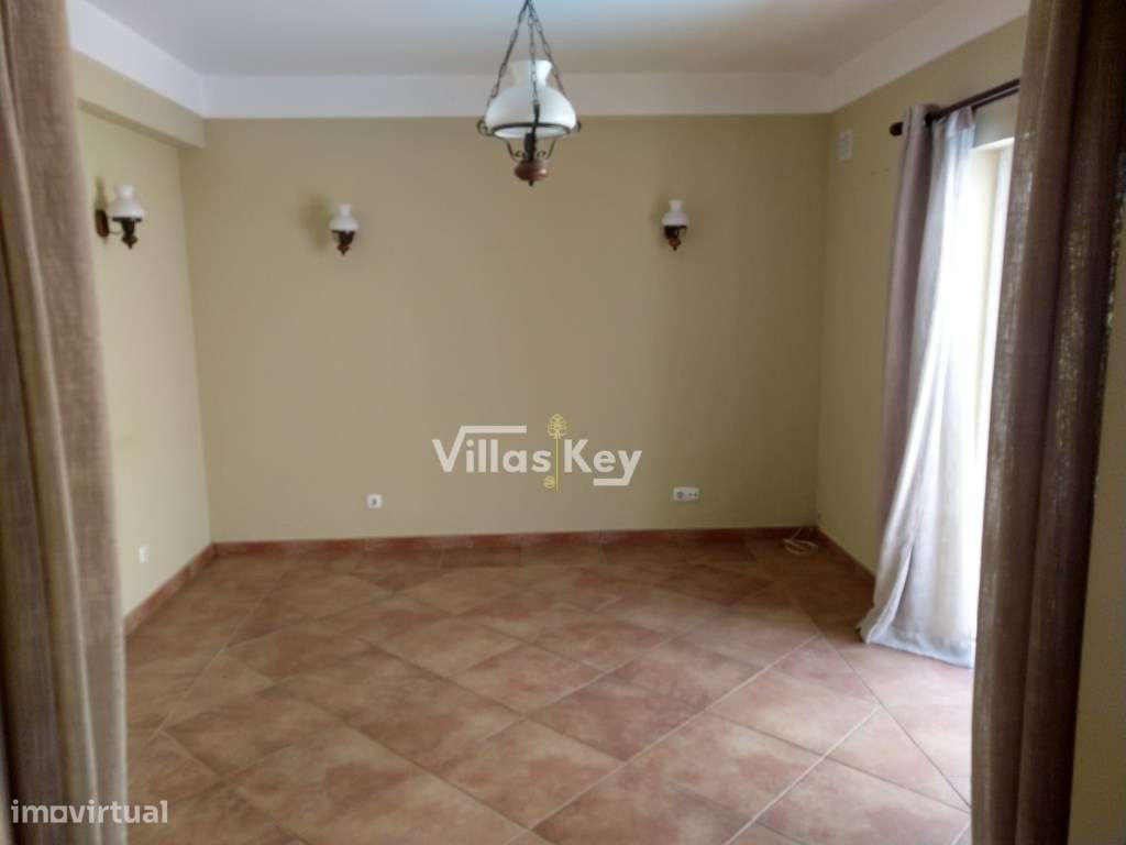 Moradia de 4 quartos e piscina privada no Sargaçal - Grande imagem: 4/24