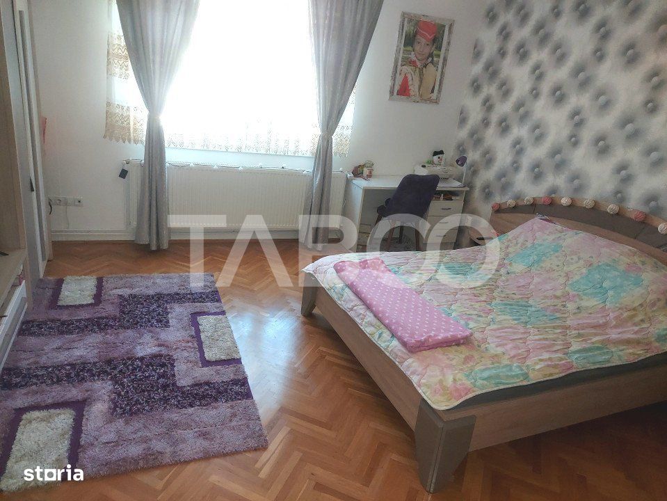 De vanzare apartament la casa 86 mpu Sibiu Central pod curte 164 mp