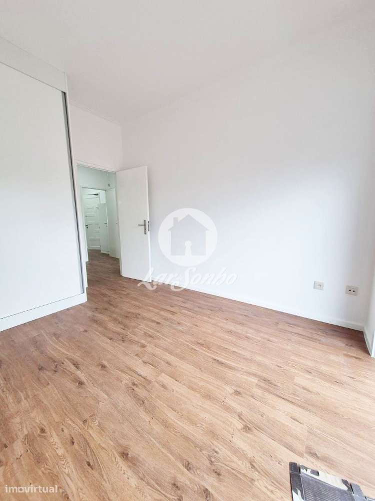 Apartamento T3, totalmente renovado, com Box, Águas Santas, Maia-16