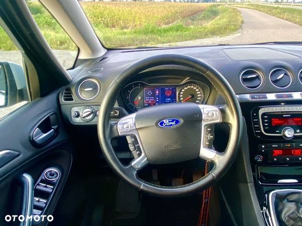 Ford S-Max - 21