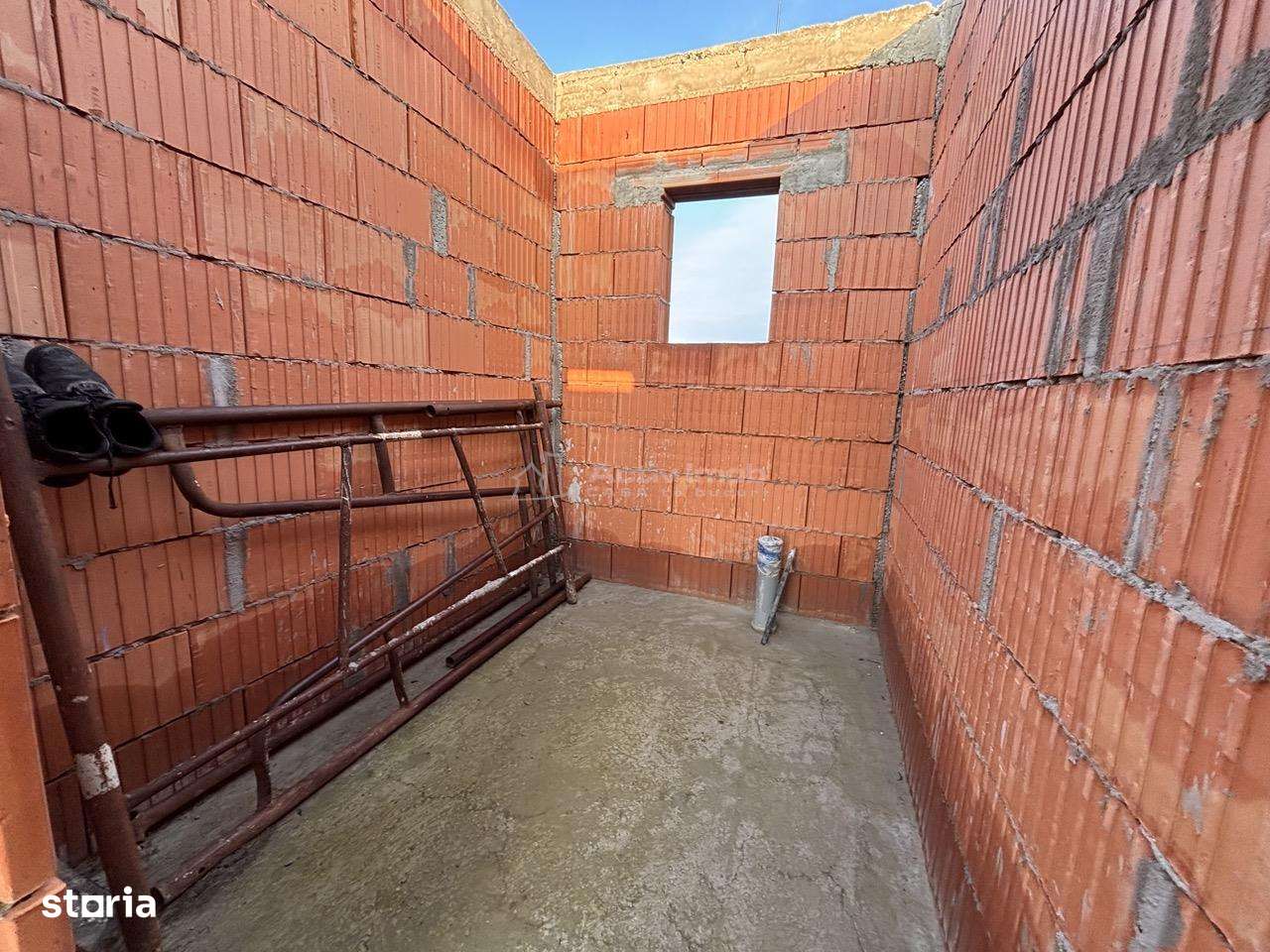 Casa noua la rosu - Tarian – Girisu de Cris - Teren 560 mp - Imagine principală: 5/11