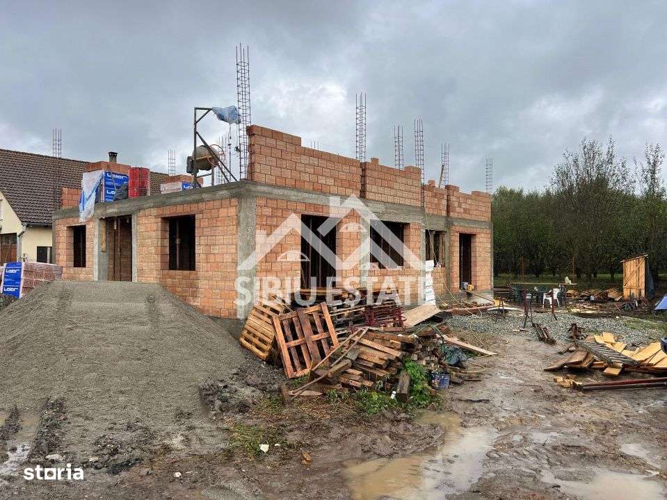 Duplex modern în construcție ,Str. Bradului, Șelimbăr - Imagine principală: 3/10