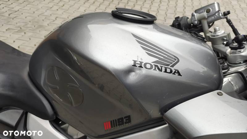 Honda VFR - 15