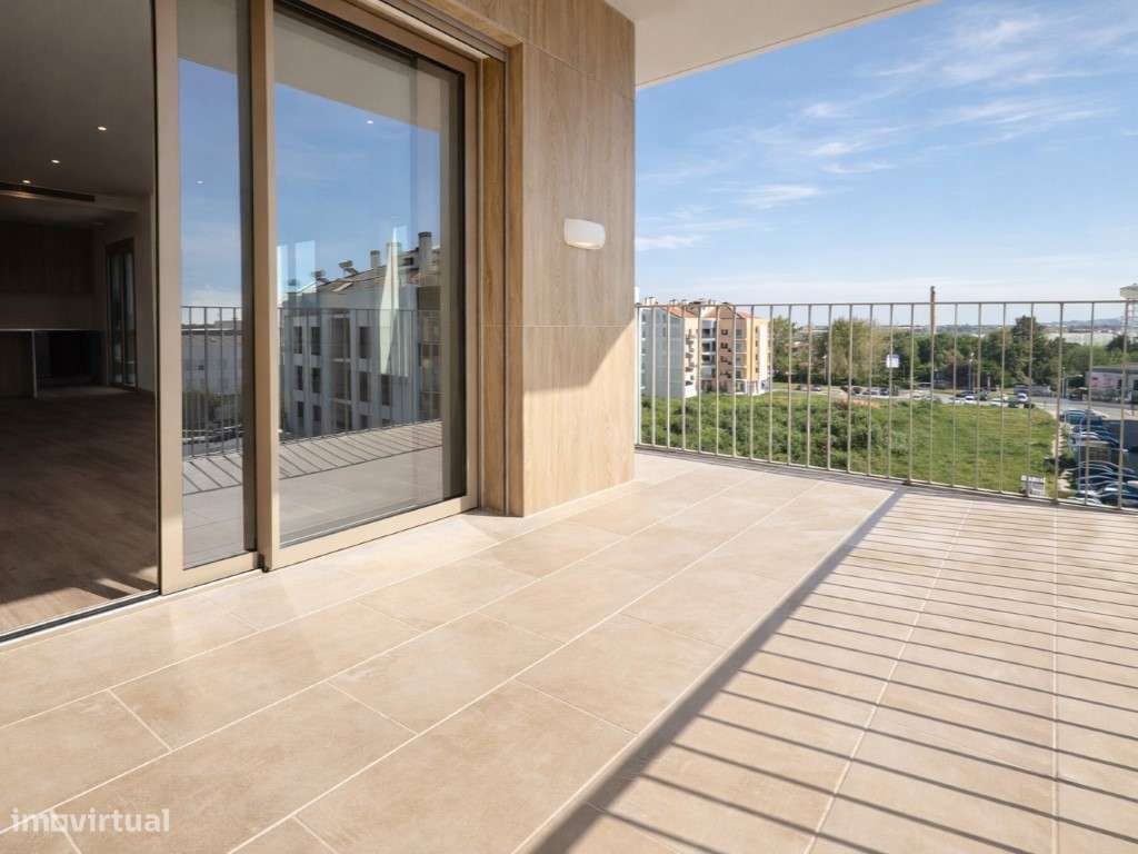 Venda | 2 Suites | 2 Varandas | Lugar de Garagem | Elevador - Grande imagem: 5/14