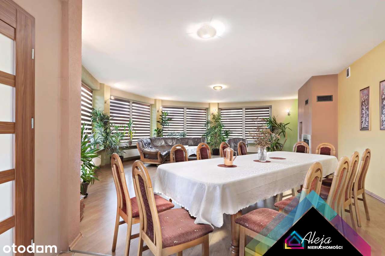 Uniwersalny Dom 350m.kw. czeka na Ciebie!-3