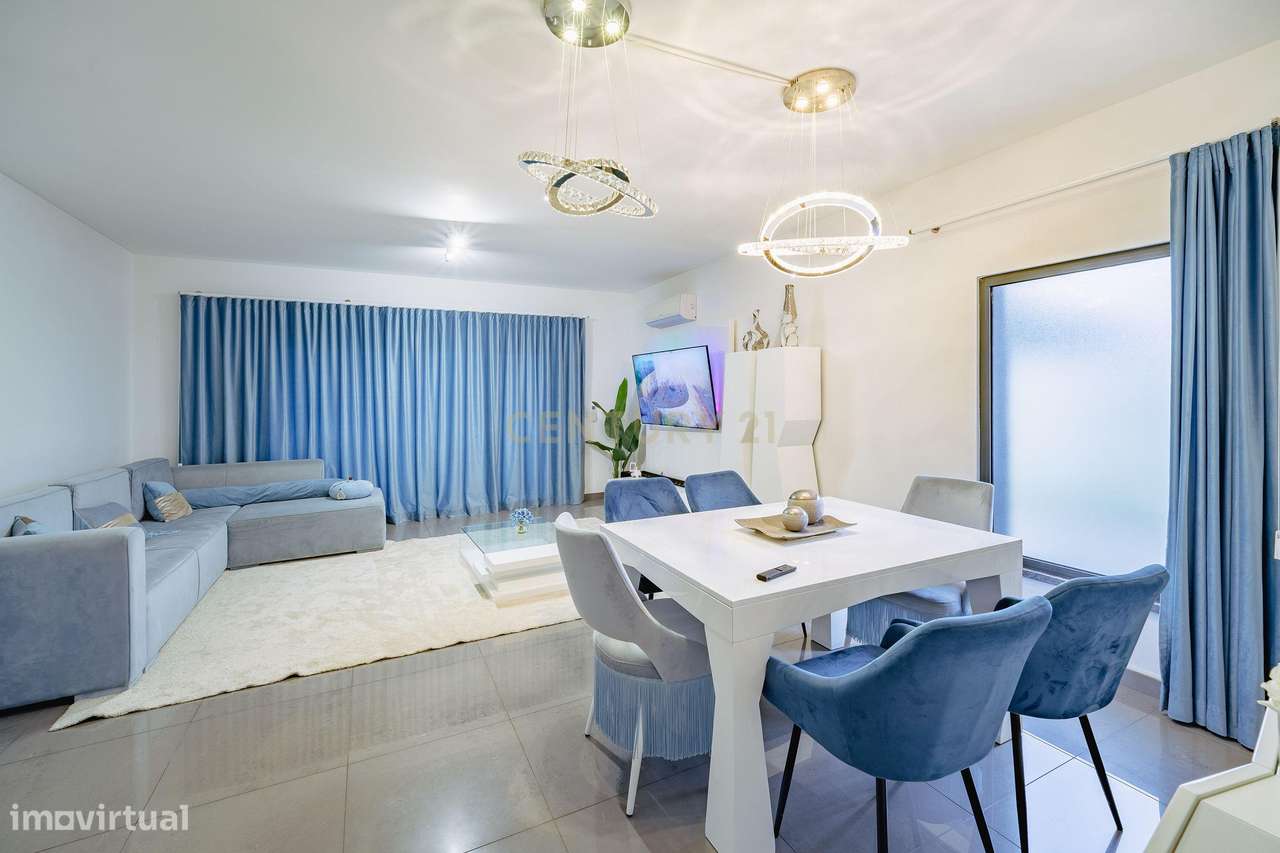 Moradia T4 - Fernão Ferro - Grande imagem: 4/28