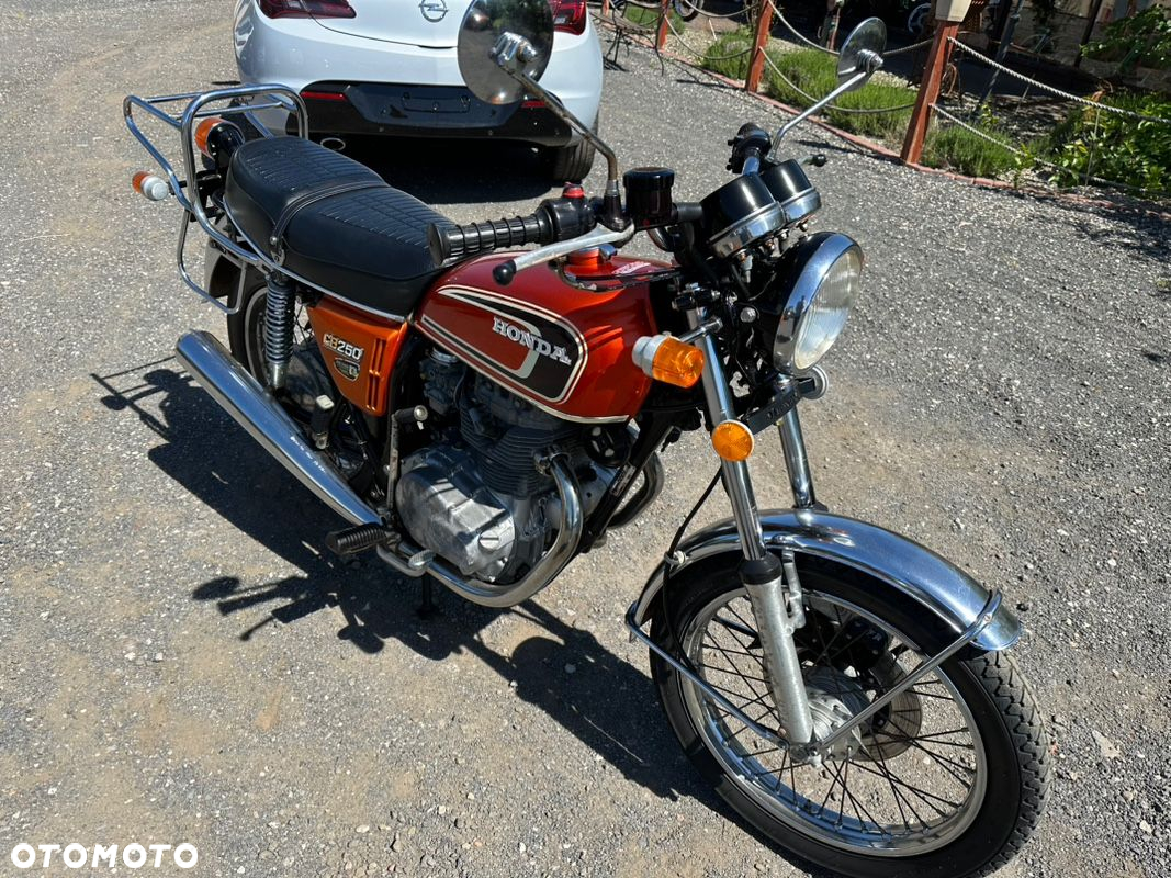 Honda CB - 2