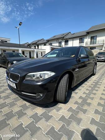 BMW Seria 5 525d xDrive Touring - 2