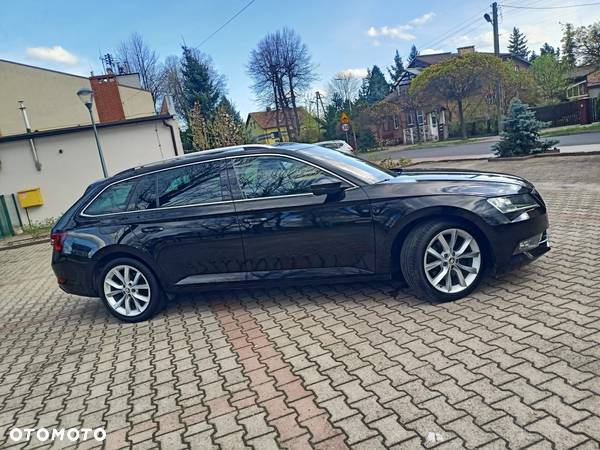 Skoda Superb 2.0 TDI Ambition DSG - 6