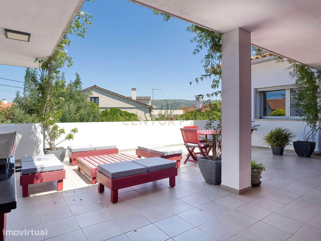 Moradia T4  como nova com Piscina  e vista serra dos Candeiros-48