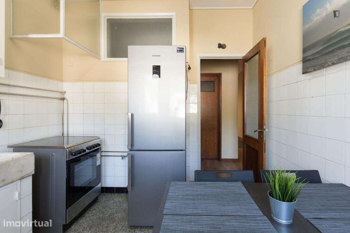 Quarto - localizado em São Mamede de Infesta Porto - Grande imagem: 4/13