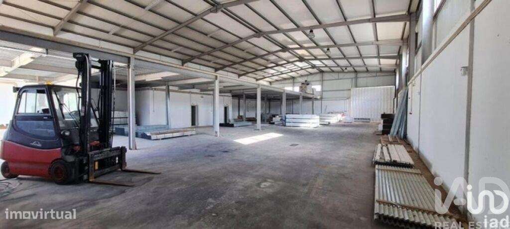 Armazém em Estômbar e Parchal de 1050,00 m2 - Grande imagem: 4/8