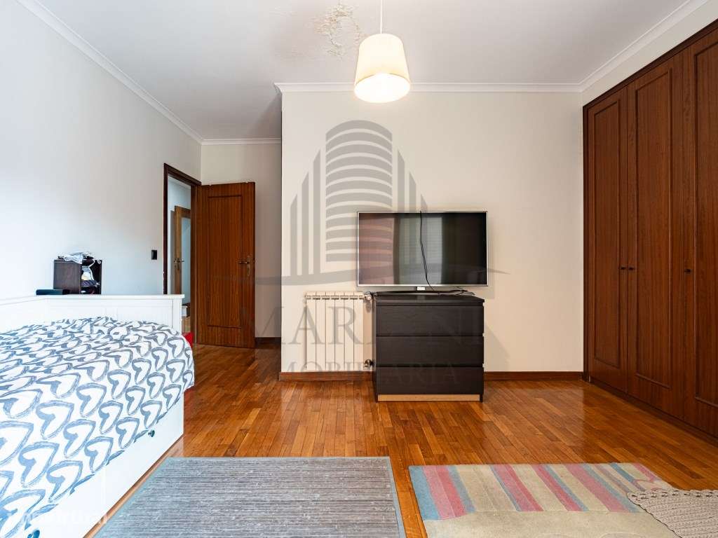 Apartamento T4+1 Duplex em Excelente Estado - Localização Central-18