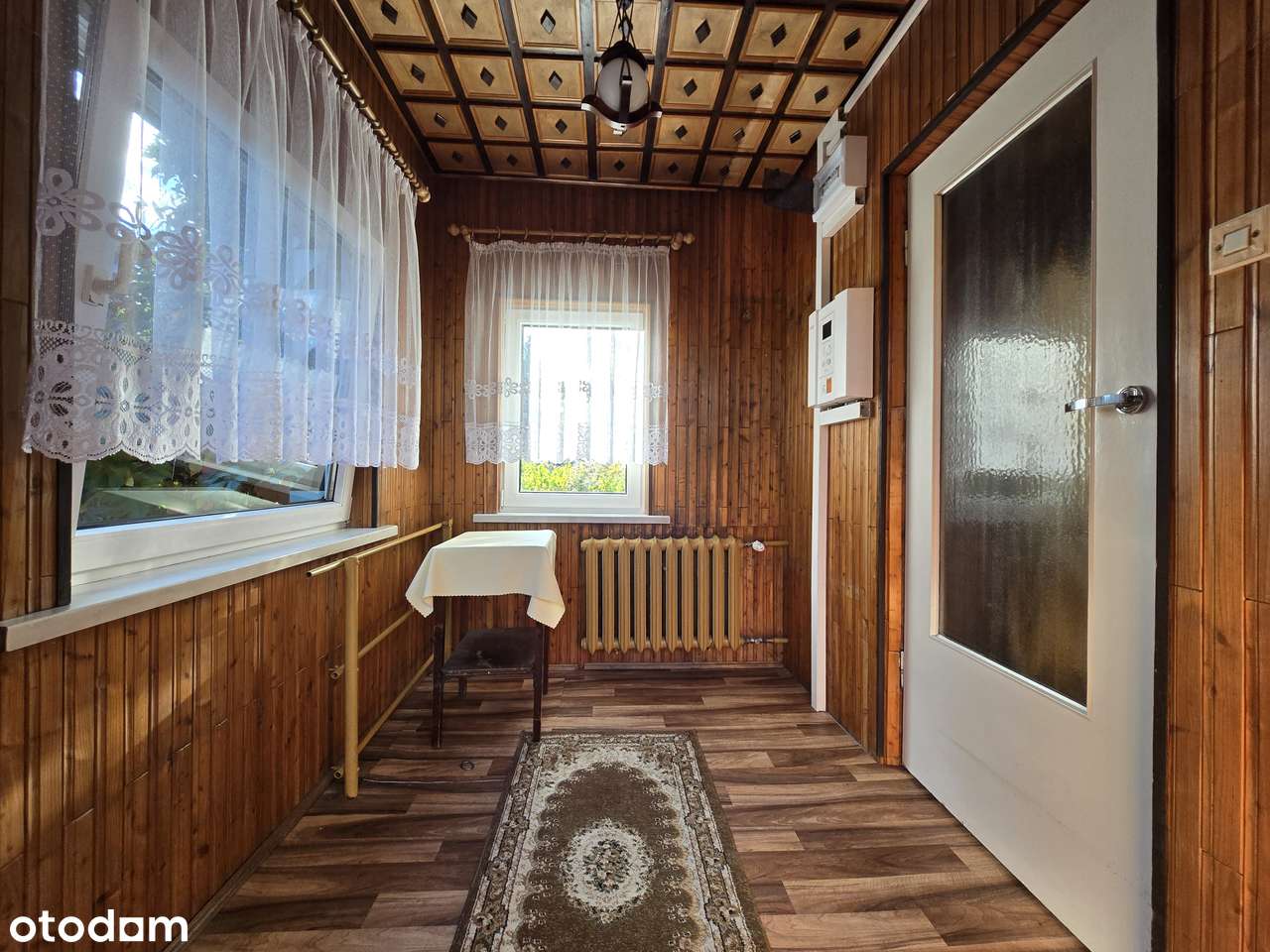 Bardzo zadbany dom do zamieszkania z pompą ciepła i panelami-10