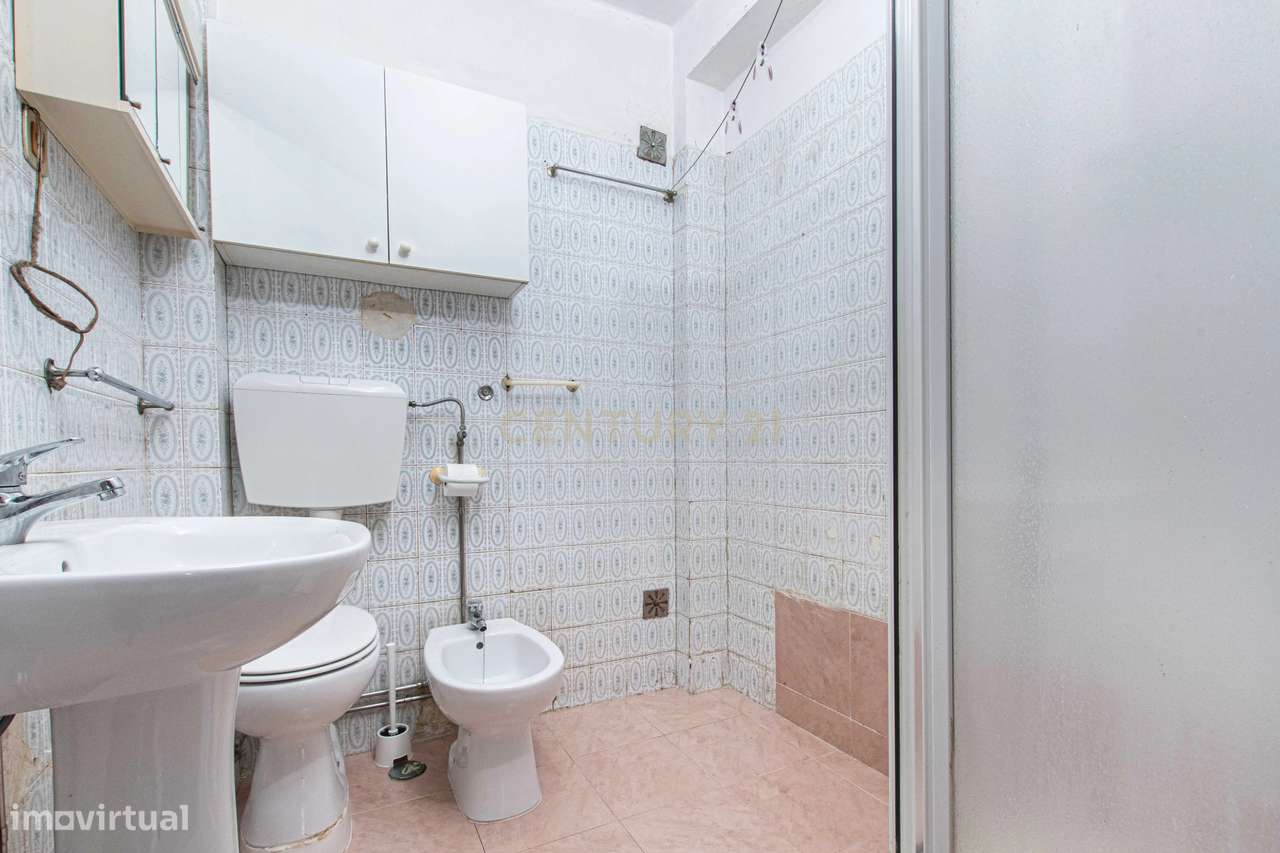 Oportunidade - T1 em Almada-6