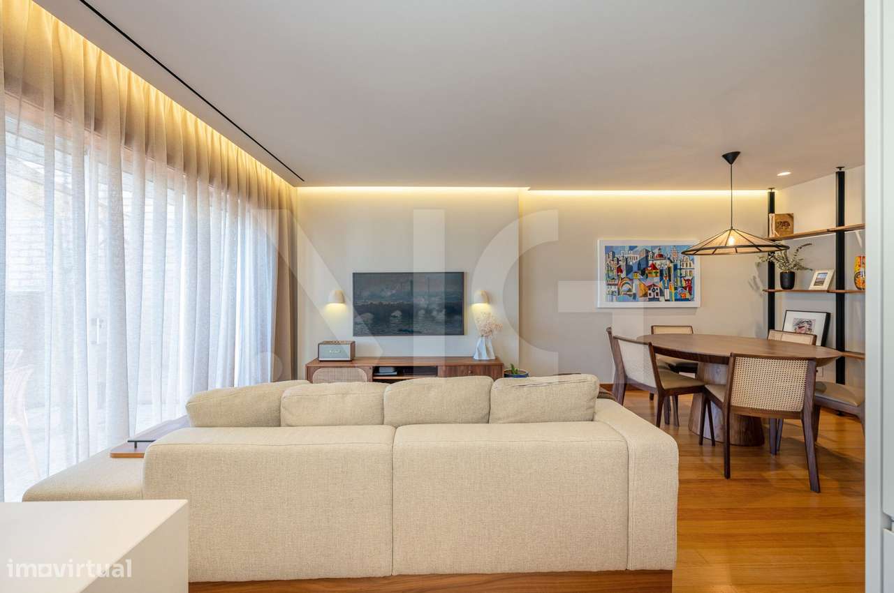 Penthouse T2 Matosinhos em Condomínio fechado com Garagem e Arrumos-9