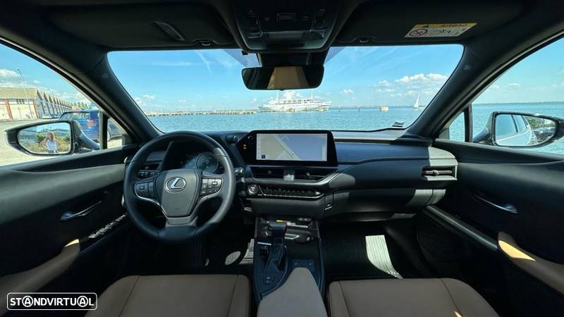 Lexus UX 250h Sport - 9