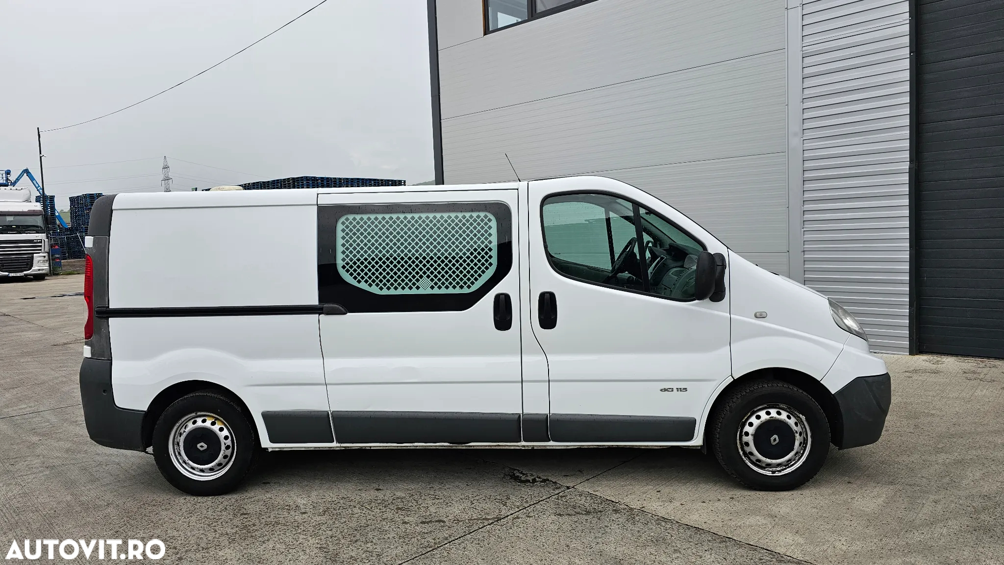 Renault Trafic 115 DCi - 8