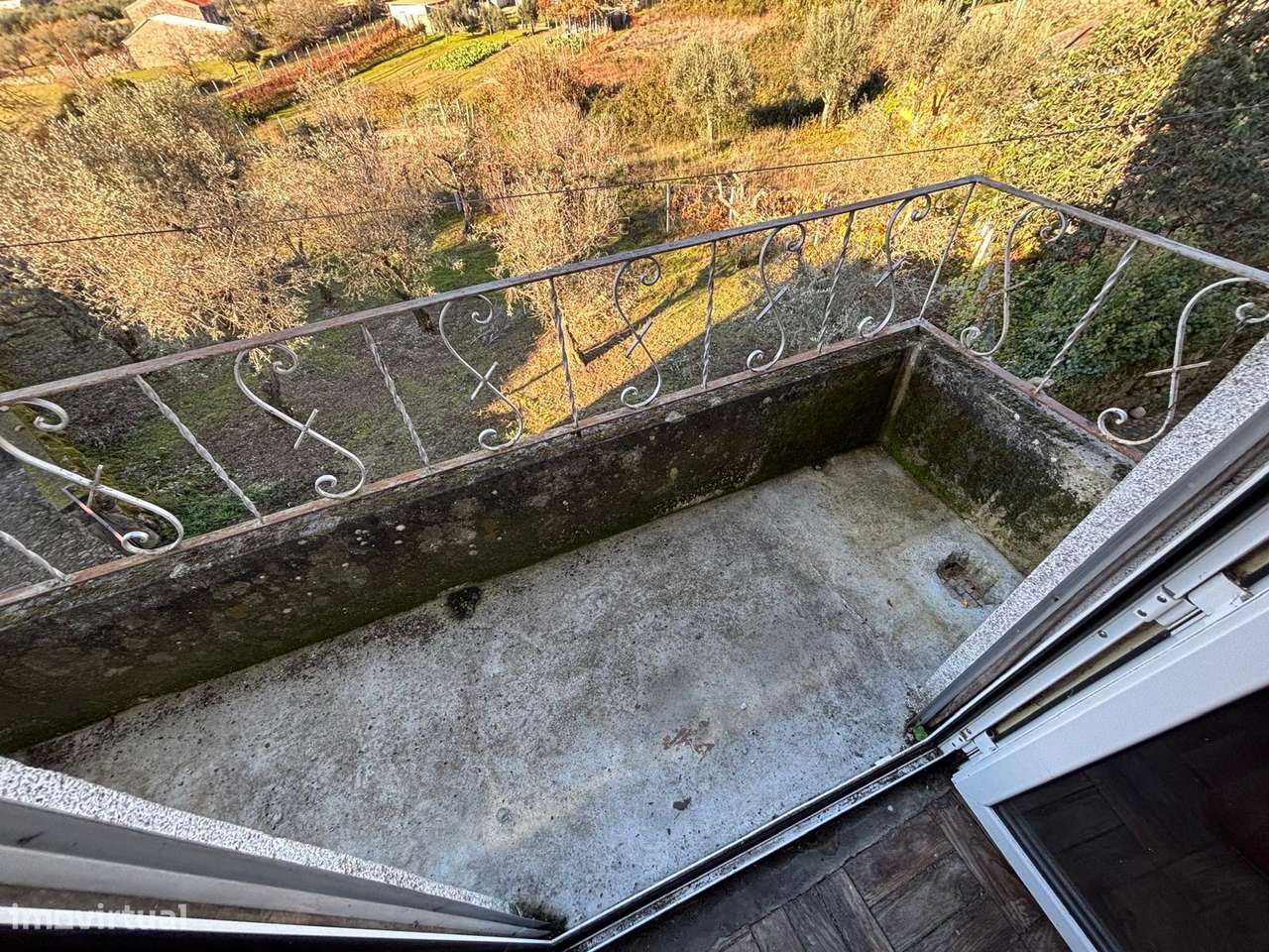 Moradia para Restaurar T4 Venda em Santa Marinha e São Martinho,Seia-5