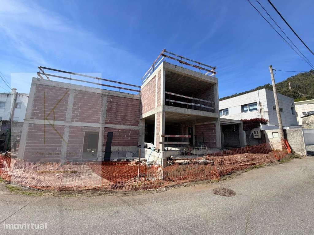 Moradias Exclusivas em Construção - Zona da Abelheira - Meadela/Via...-27