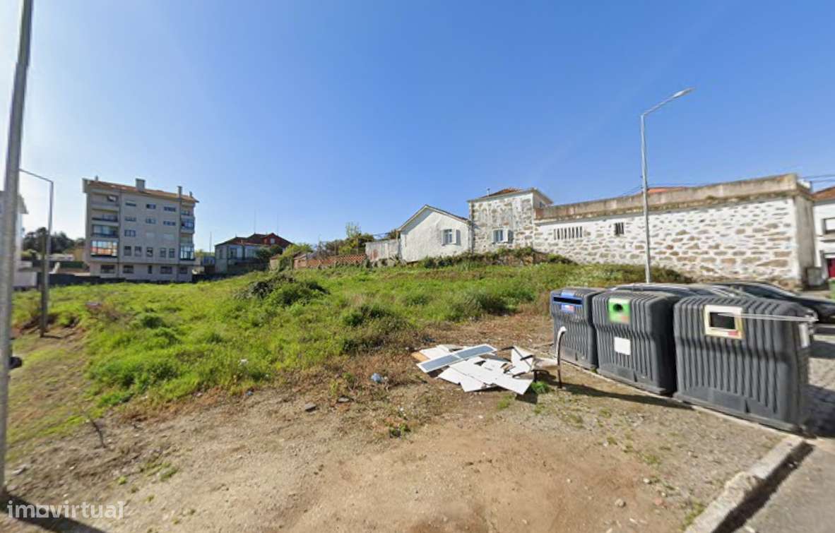 Terreno para construção de moradia em Oliveira do Douro-1